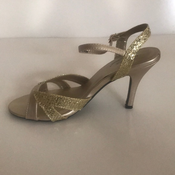 Women’s Madeline Stuart gold heels size 8.5 - Picture 3 of 7